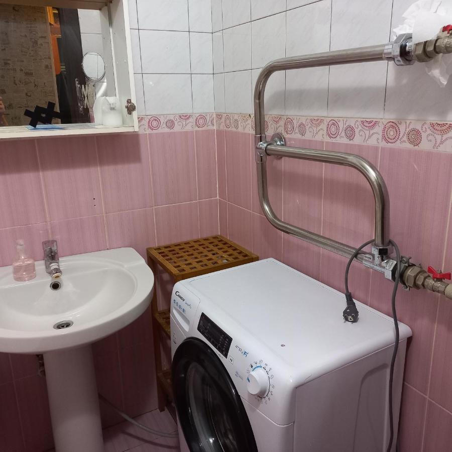 1К Квартира Антоновича. Олімпійська Kiev Luaran gambar